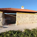 Oliveiras Apartment