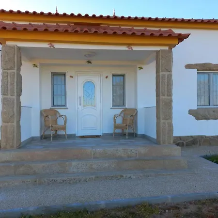 Holiday home Oliveiras *