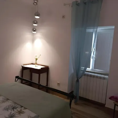 Oliveiras Apartment *