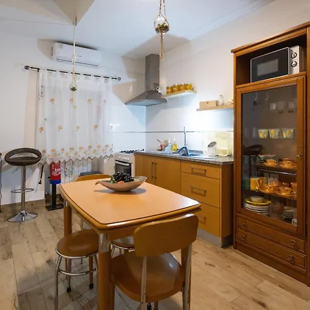 Oliveiras Apartment
